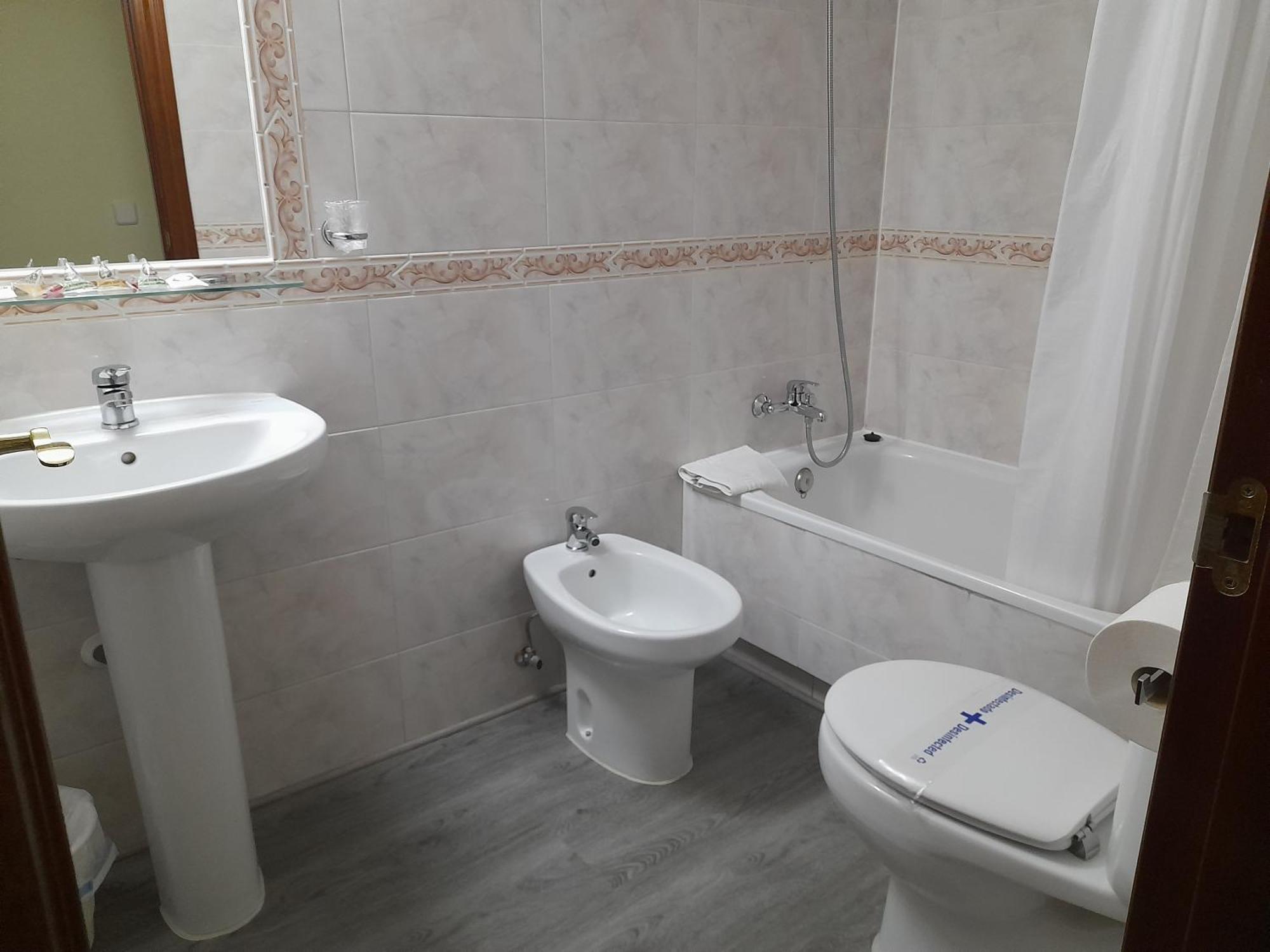 Hostal San Roque Guadalajara Ngoại thất bức ảnh