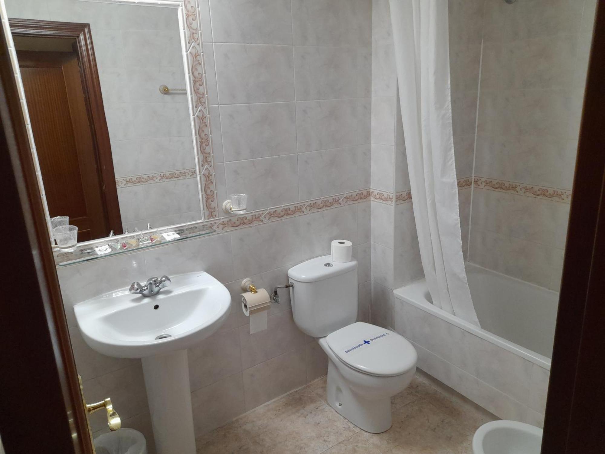 Hostal San Roque Guadalajara Ngoại thất bức ảnh