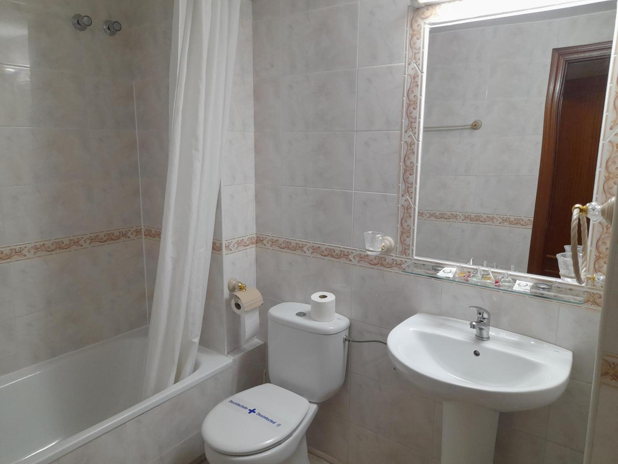 Hostal San Roque Guadalajara Ngoại thất bức ảnh