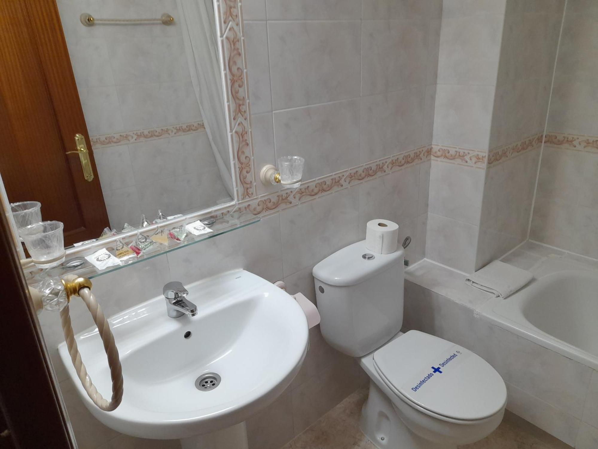 Hostal San Roque Guadalajara Ngoại thất bức ảnh
