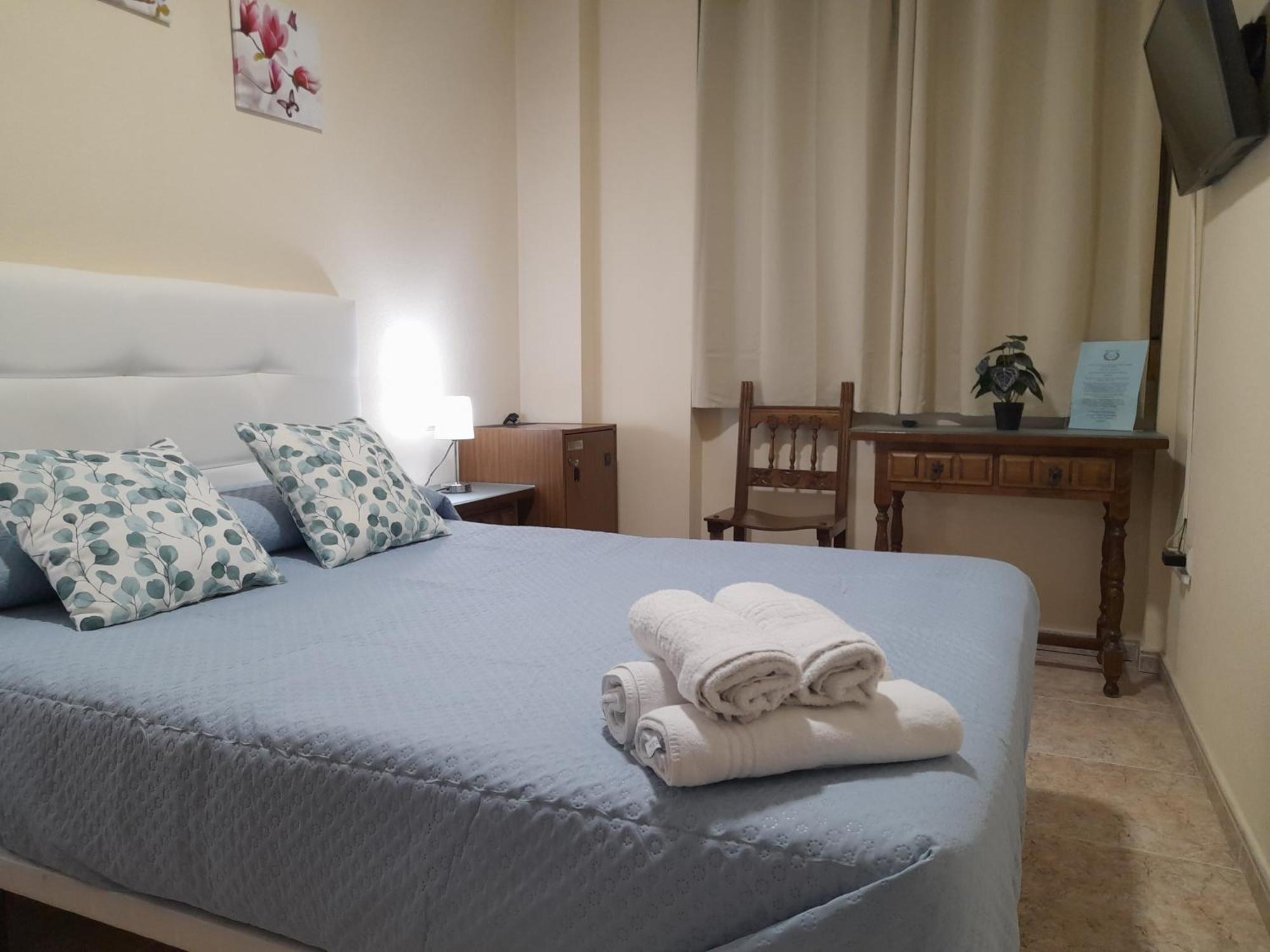 Hostal San Roque Guadalajara Ngoại thất bức ảnh