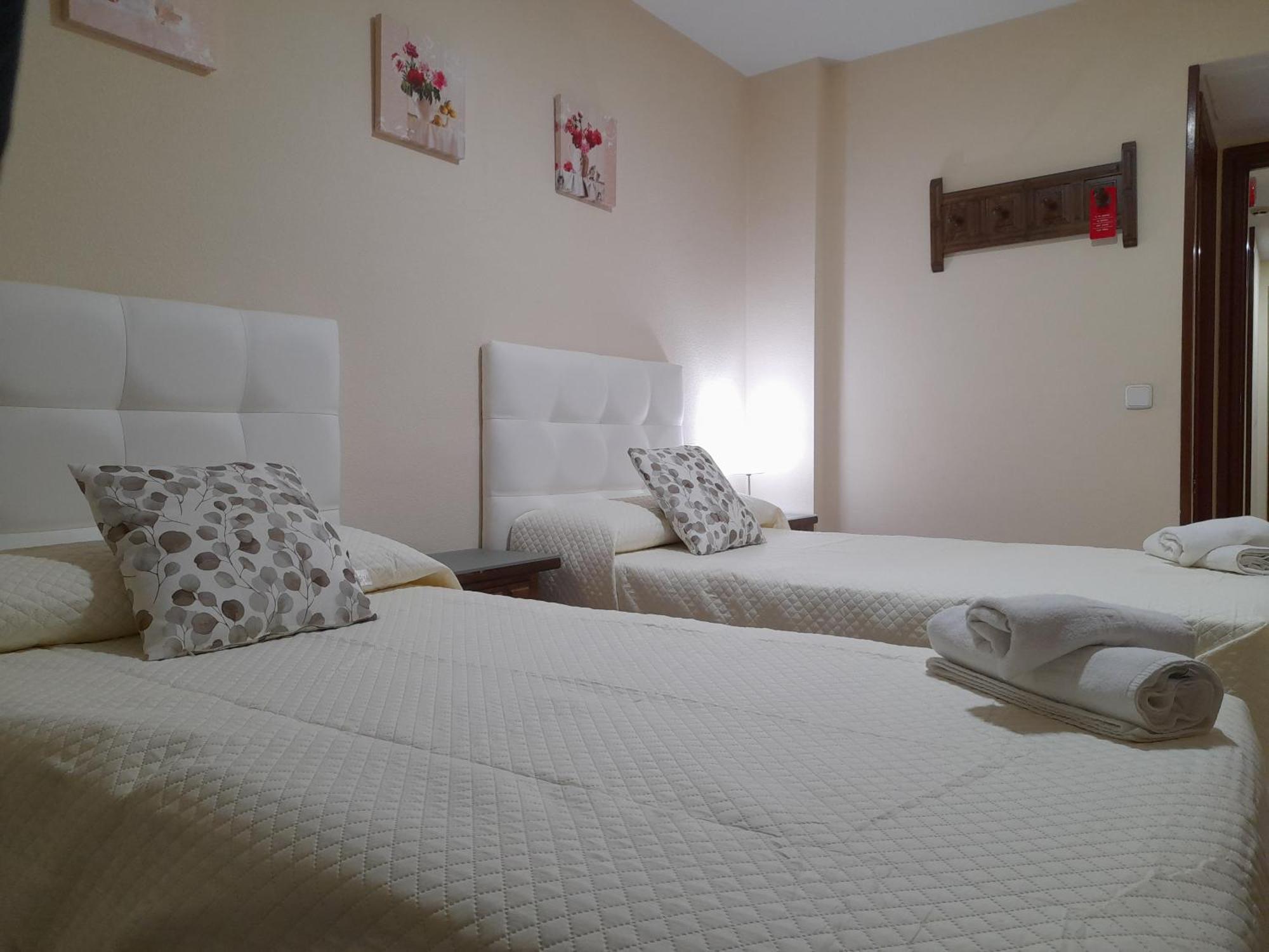 Hostal San Roque Guadalajara Ngoại thất bức ảnh